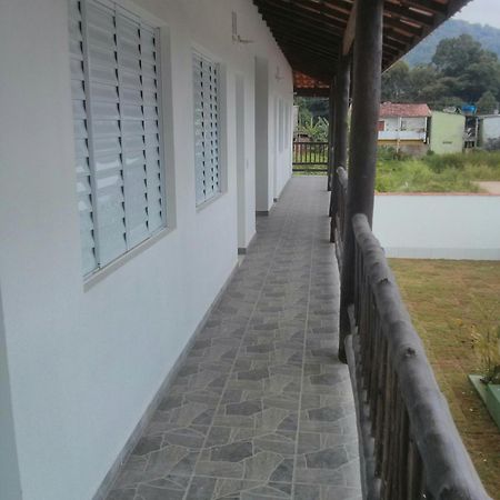 Estudio Em Maresias Com Ar Condicionado E Piscina Ngoại thất bức ảnh